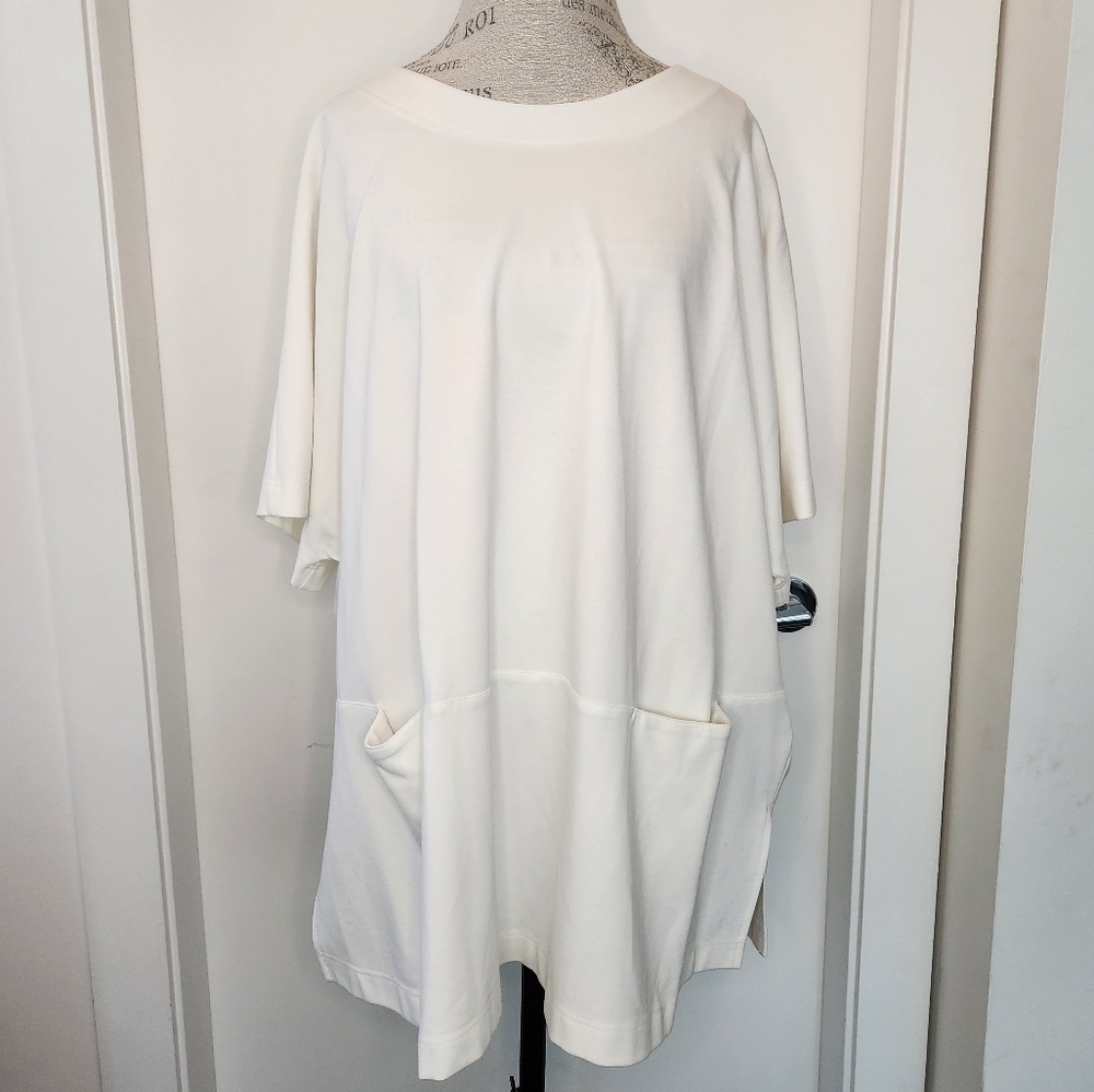 Toni T White Jersey Tunic Top